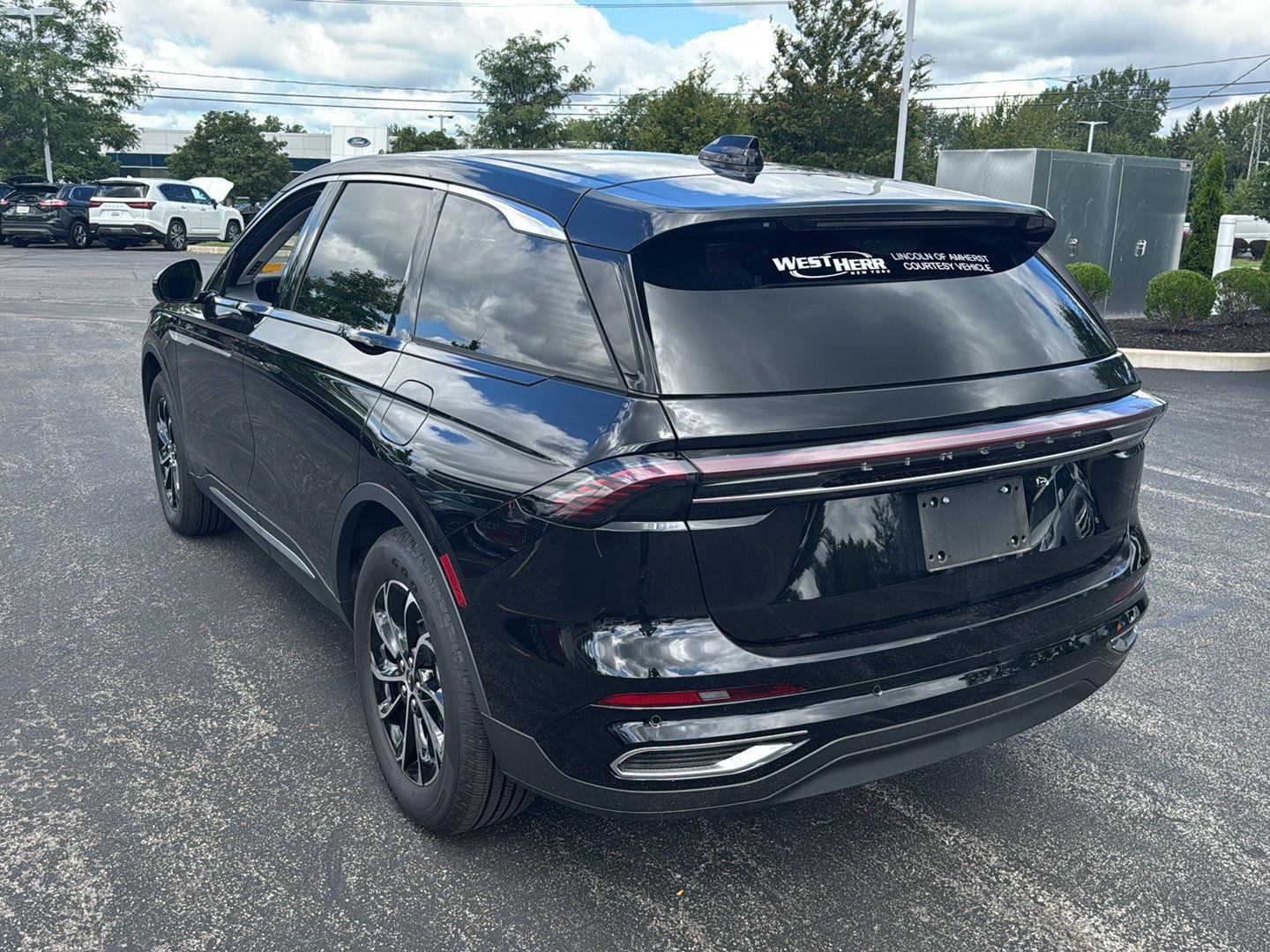 Used 2026 Infinite Black Metallic Clearcoat Lincoln Premiere image 3