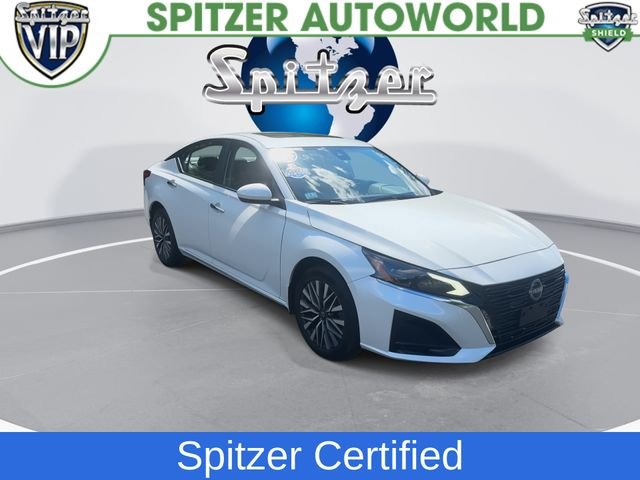 Used 2023 White Nissan 2.5 SV image 2