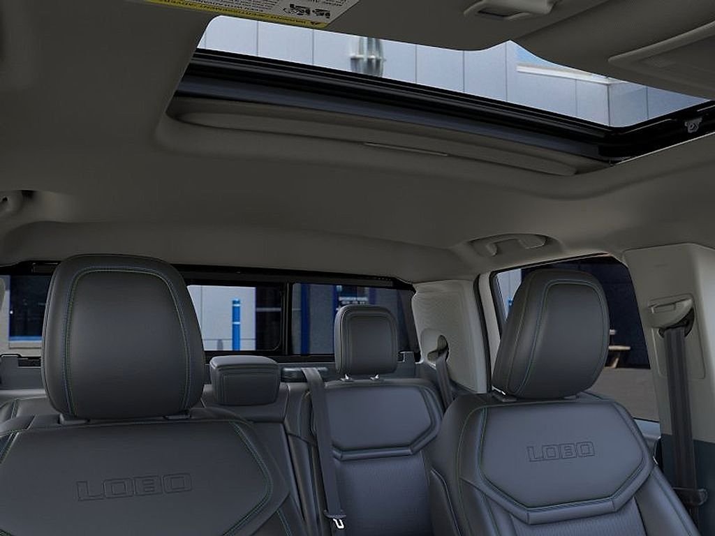 New 2025 Oxford White Ford Lobo™ image 12