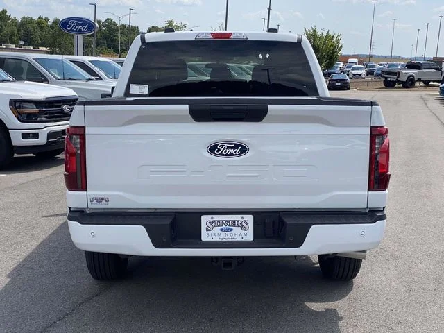 New 2026 Oxford White Ford XLT image 3