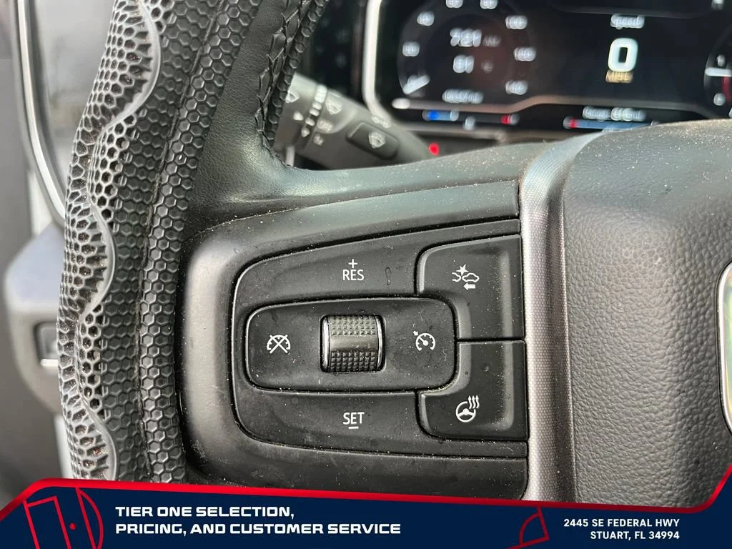 Used 2024 Summit White GMC Elevation image 15