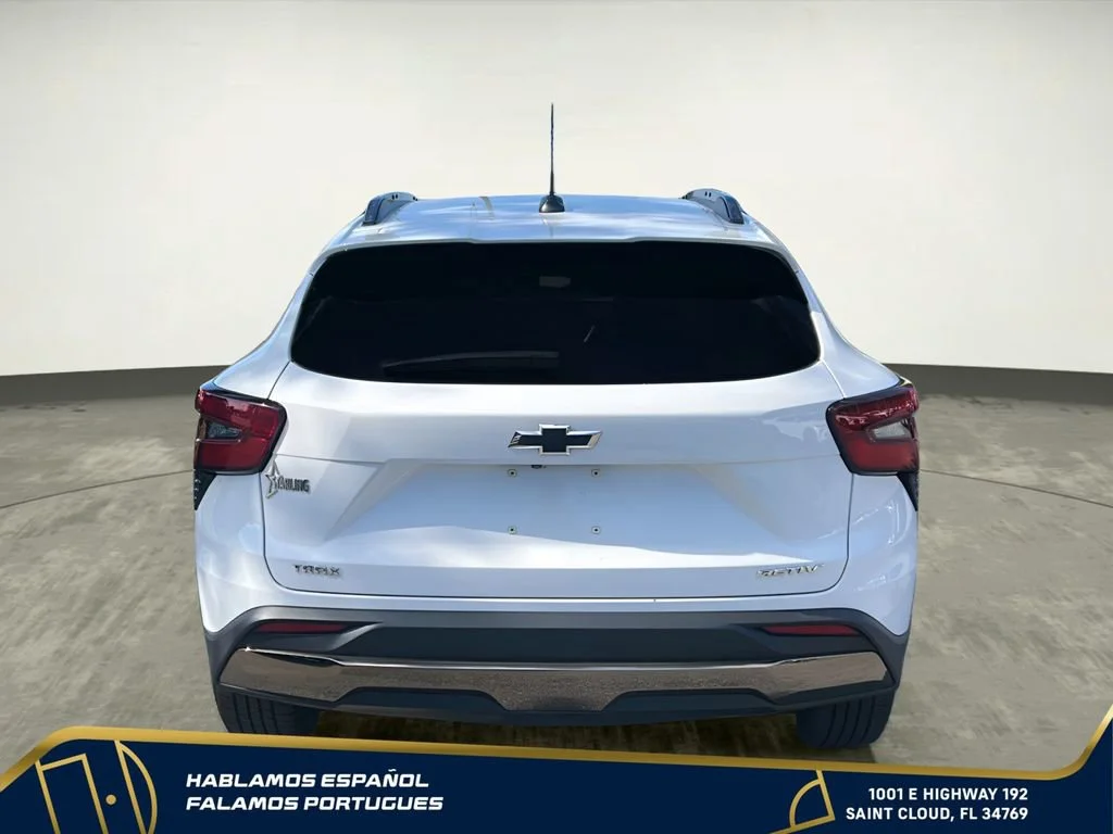 Used 2024 Summit White Chevrolet ACTIV image 5