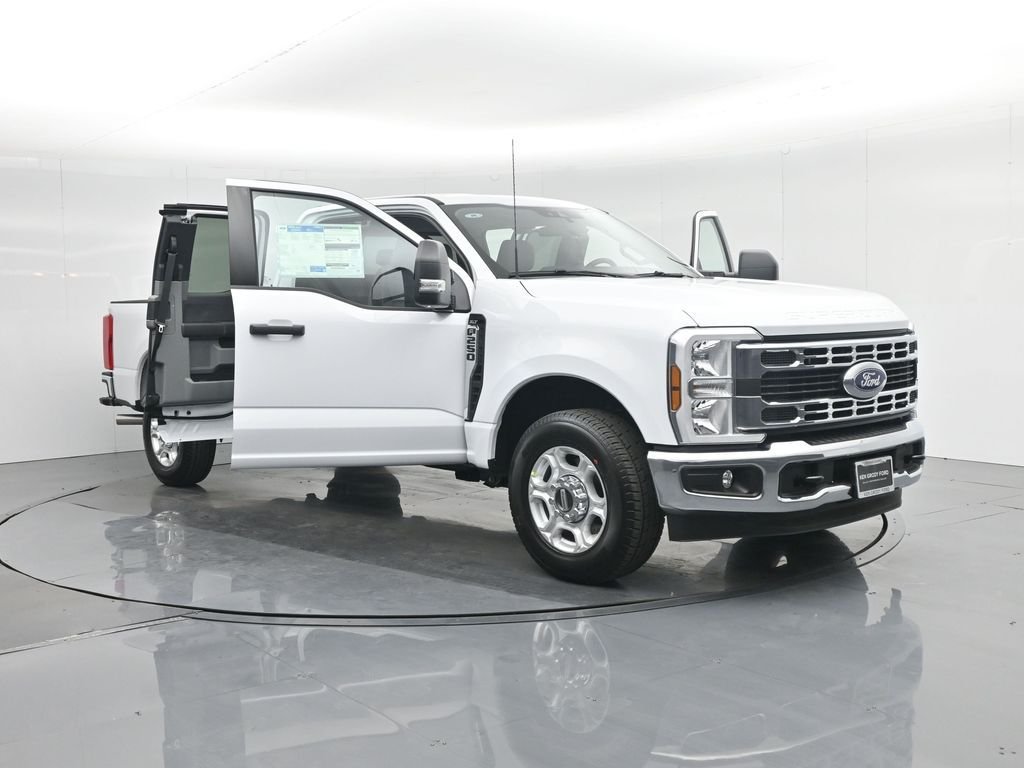 New 2026 Oxford White Ford XLT image 26
