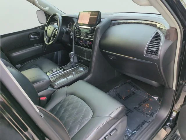 Used 2023 Black Nissan Platinum image 12