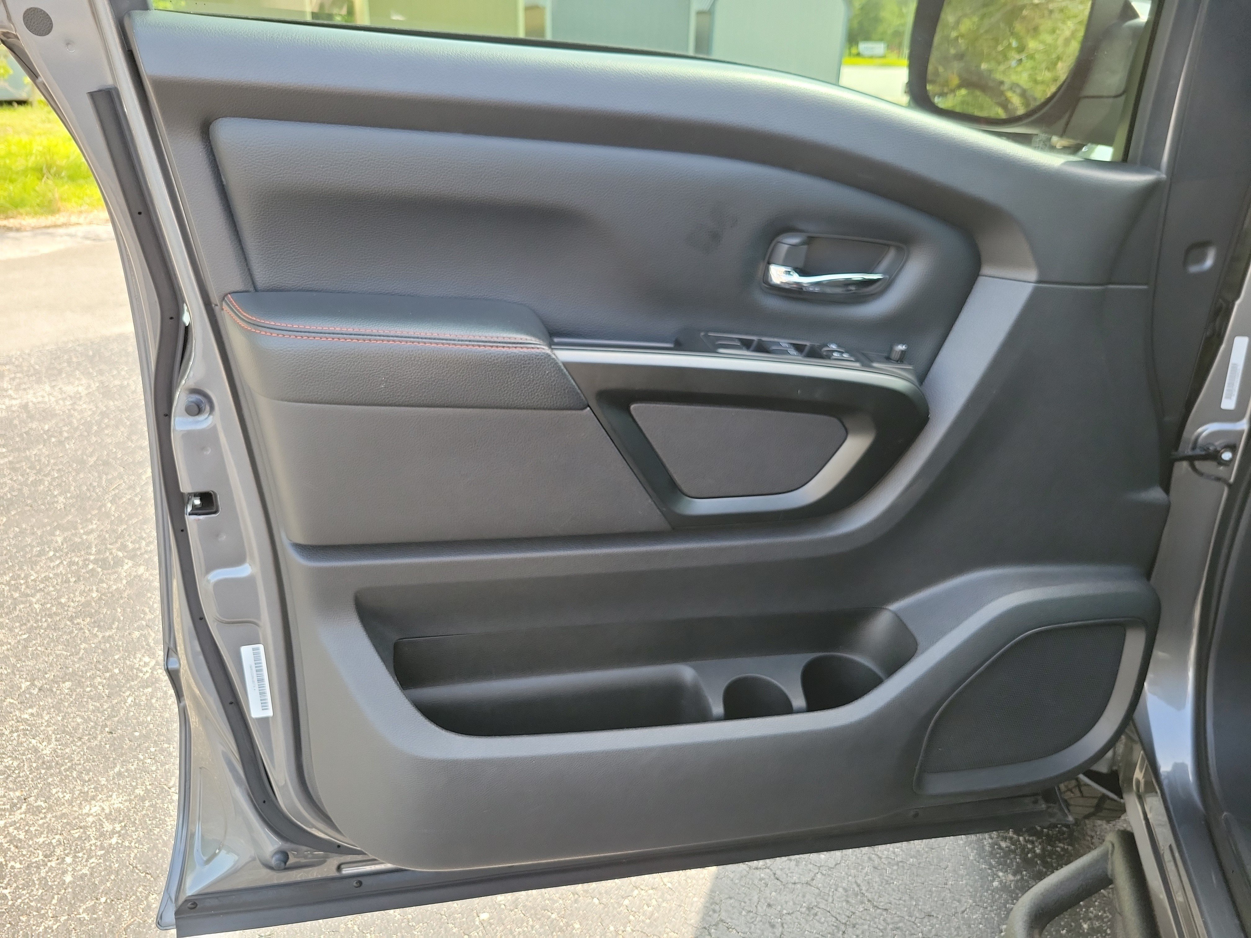 Used 2024 Gun Metallic Nissan PRO-4X image 15