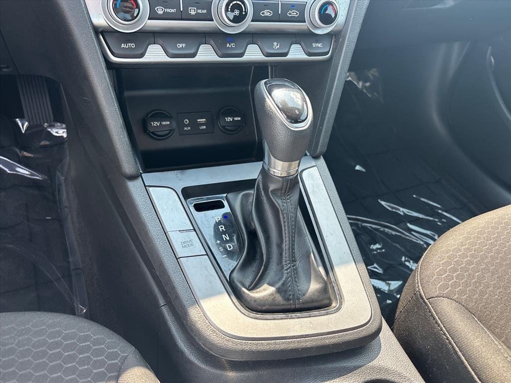 2020 Hyundai Elantra SEL - Photo 15