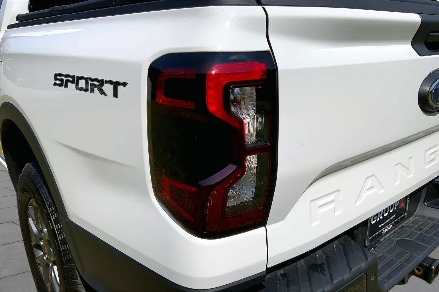 Used 2025 Oxford White Ford XLT image 28