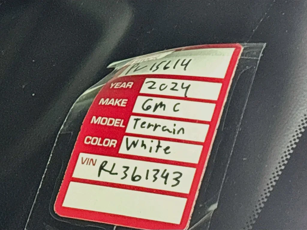Used 2024 White GMC SLE image 25