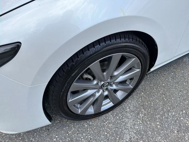 Used 2021 White Mazda Select image 10