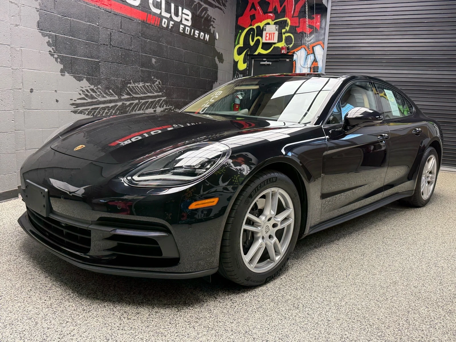 Used 2018 Black (a1) Porsche 4 image 3