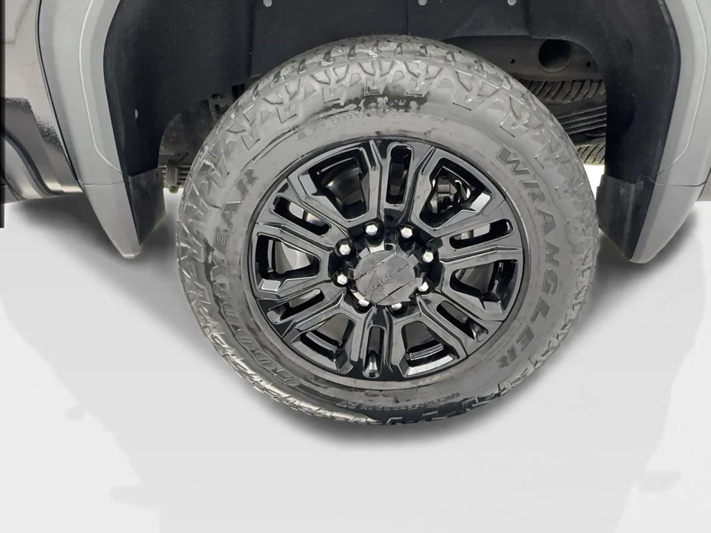 Used 2021 Black GMC Denali image 14