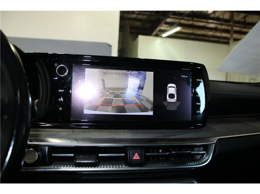 Used 2024 Glacial White Pearl Kia EX image 29