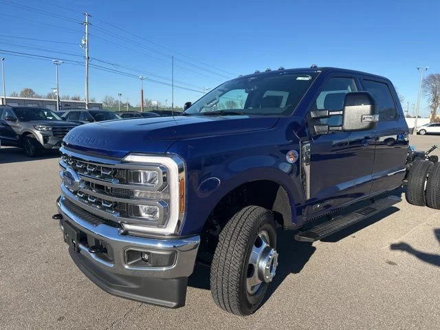 2026 Ford F-350 Super Duty Chassis Cab Lariat - Photo 25
