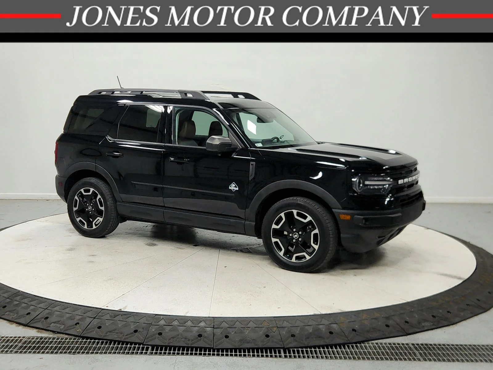 Used 2022 Black Ford Outer Banks image 1
