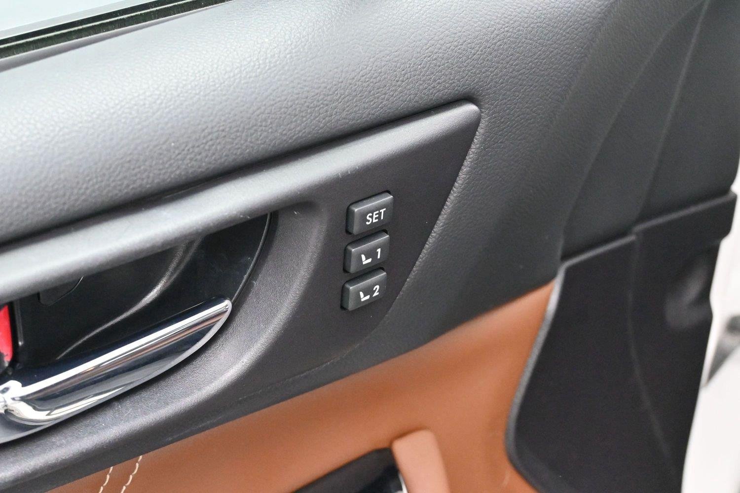 Used 2017 Crystal White Pearl Subaru Touring image 10