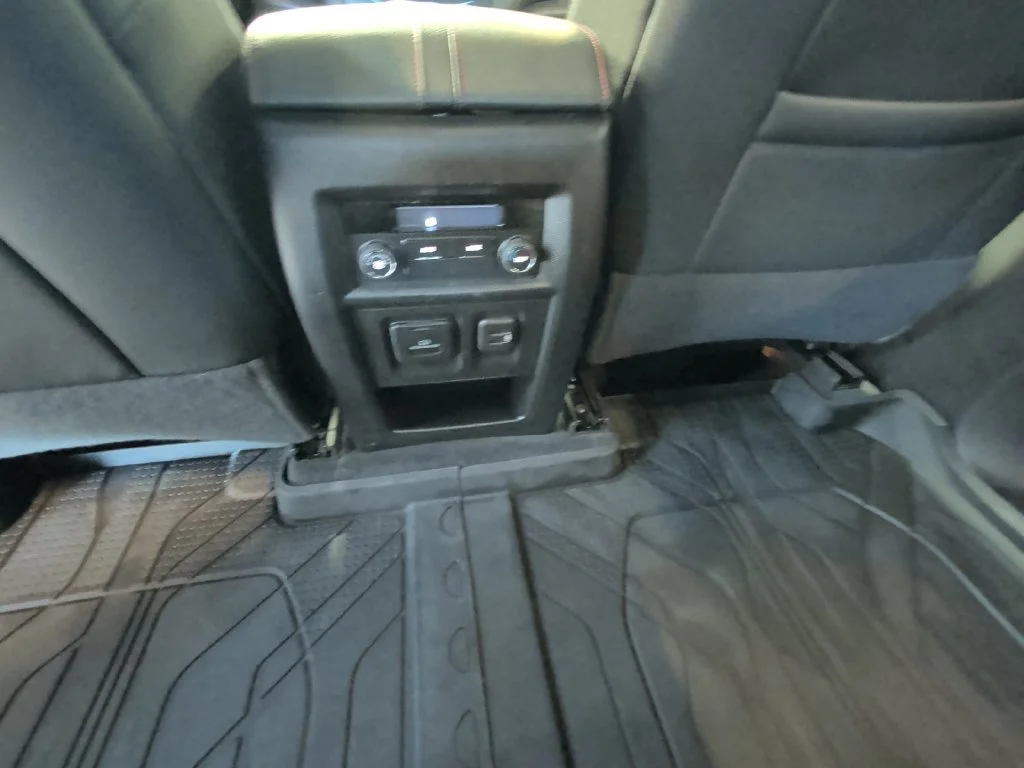 Used 2023 SUMMIT WHITE Chevrolet RS image 28