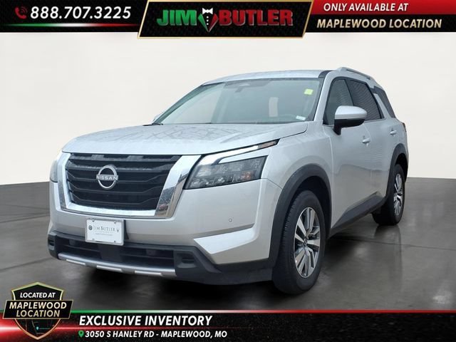 Used 2025  Nissan SL image 1