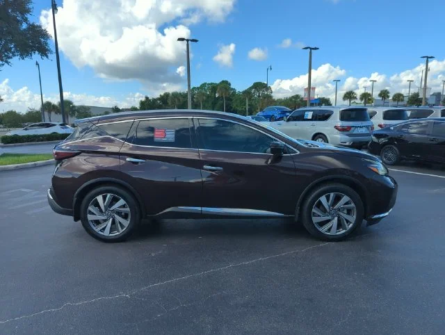 Used 2019 Brown Nissan SL image 3