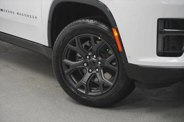 New 2026 Bright White Clear-Coat Exterior Paint Jeep Grand Wagoneer image 4