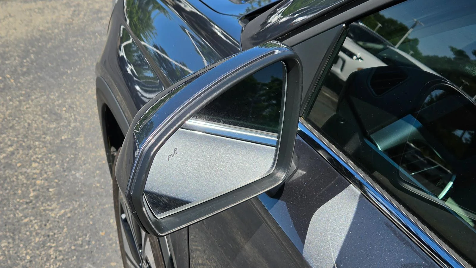 2025 Volkswagen Taos SE - Photo 18
