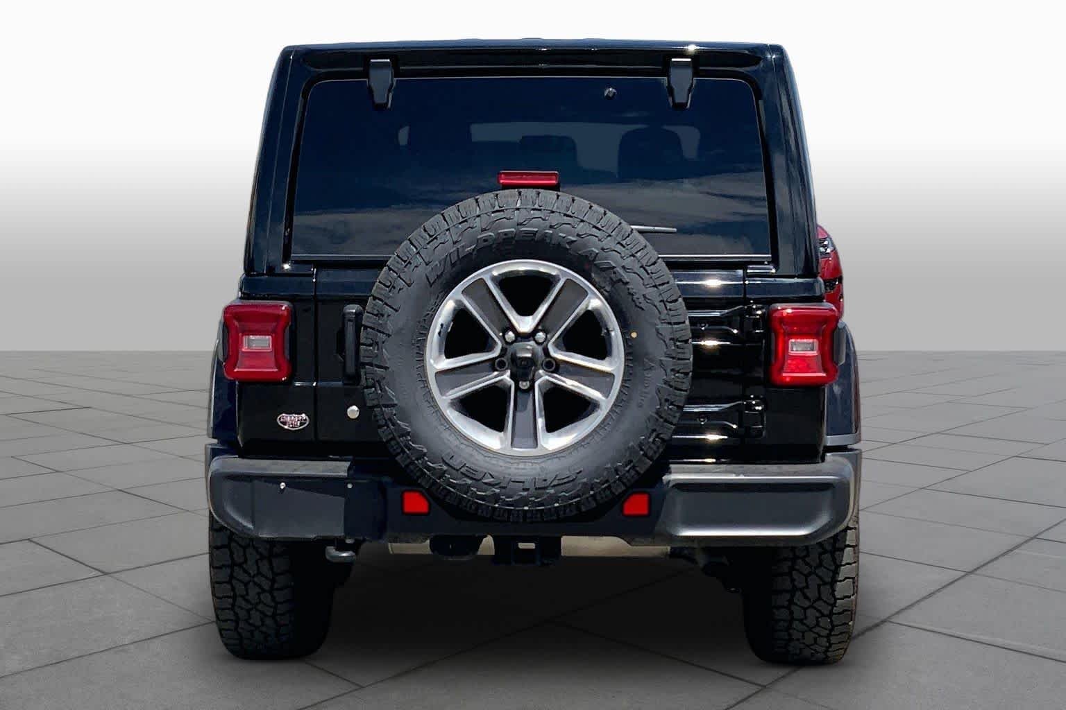 Used 2020 Black Clearcoat Jeep Sahara image 5