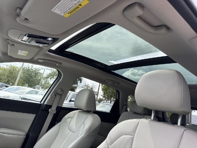 2022 Kia Sorento EX - Photo 22