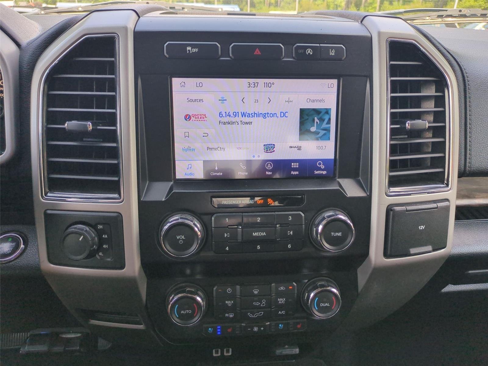 Used 2020 Oxford White Ford LARIAT image 24