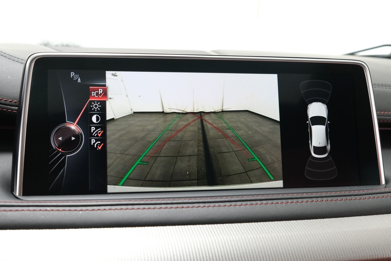 Used 2016 White Metallic BMW Base image 19
