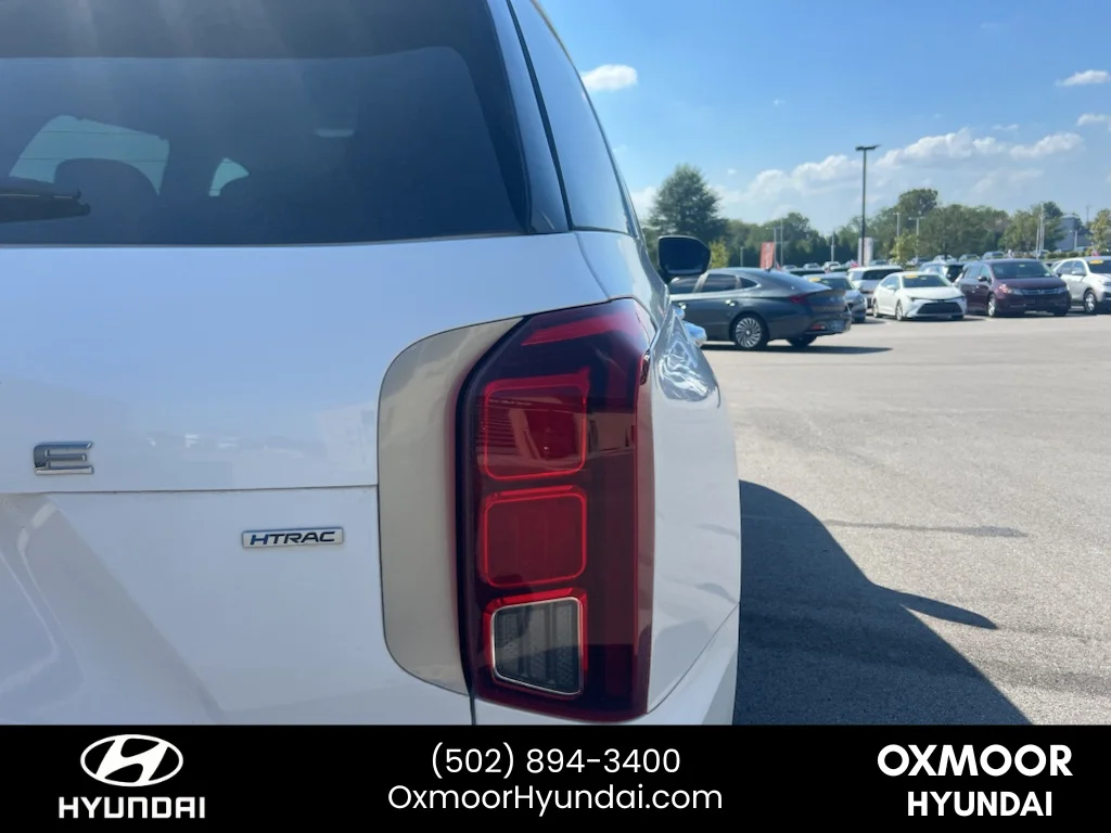 Used 2020 Hyper White Hyundai SEL image 15