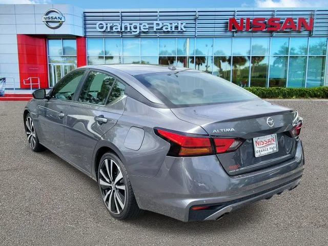 Used 2020 Gray Nissan 2.5 SR image 3