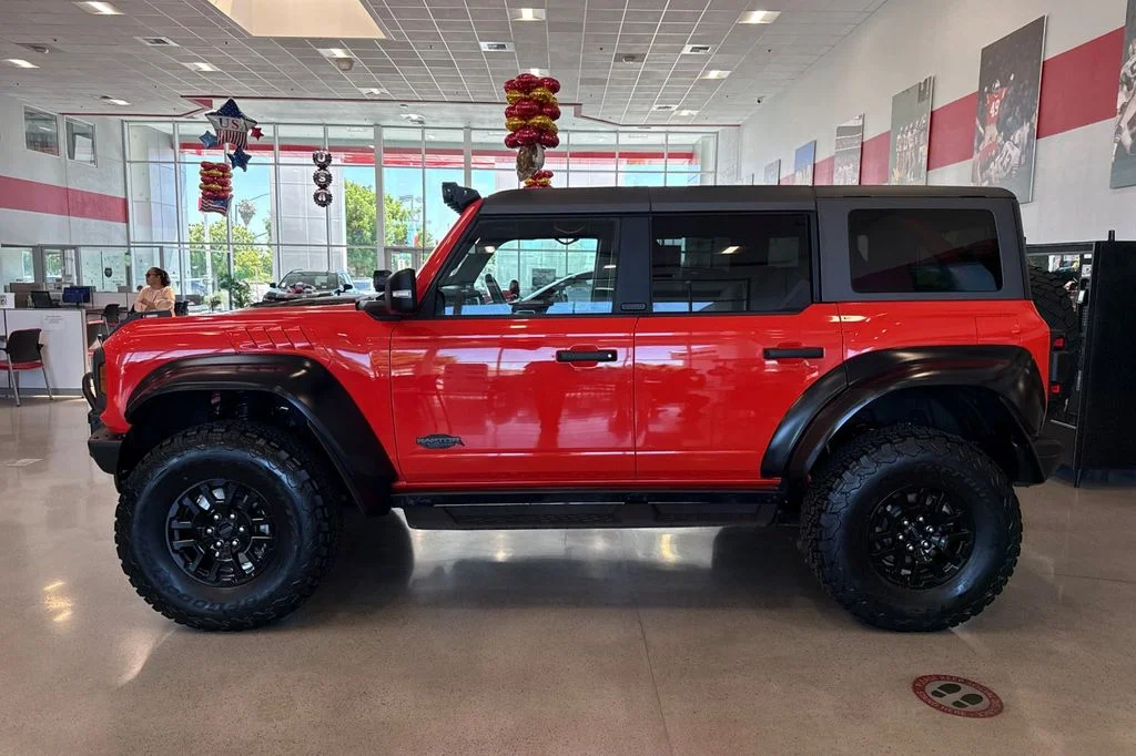 2023 Ford Bronco Raptor - Photo 10