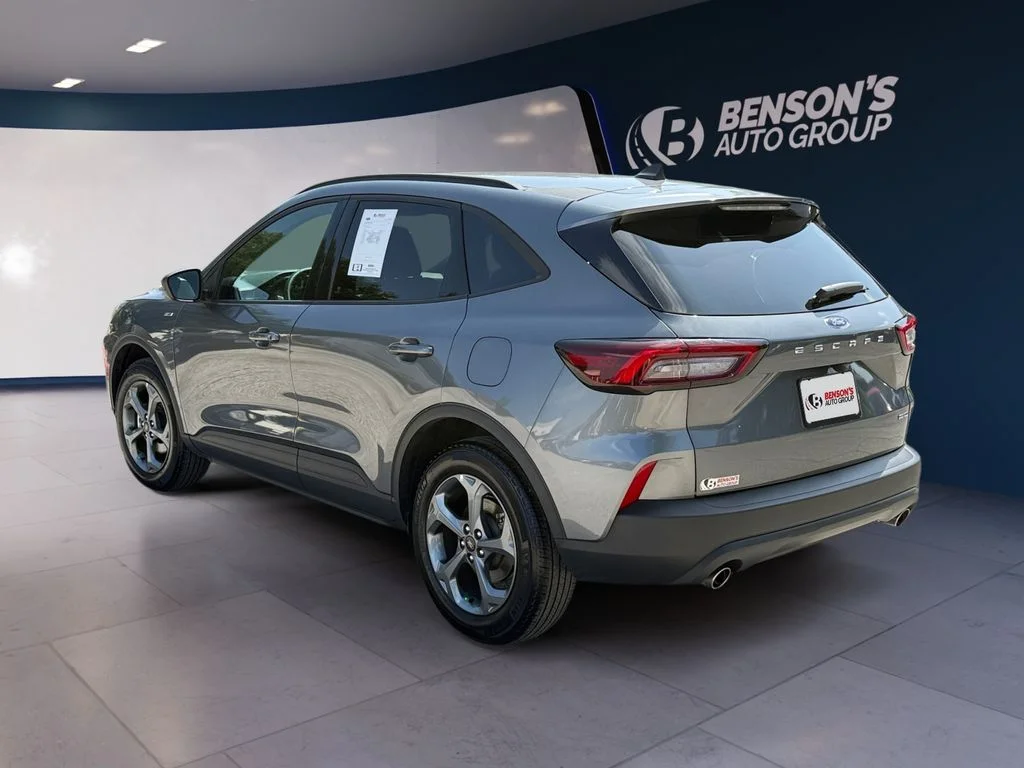 Used 2025 Gray Ford ST-Line image 3