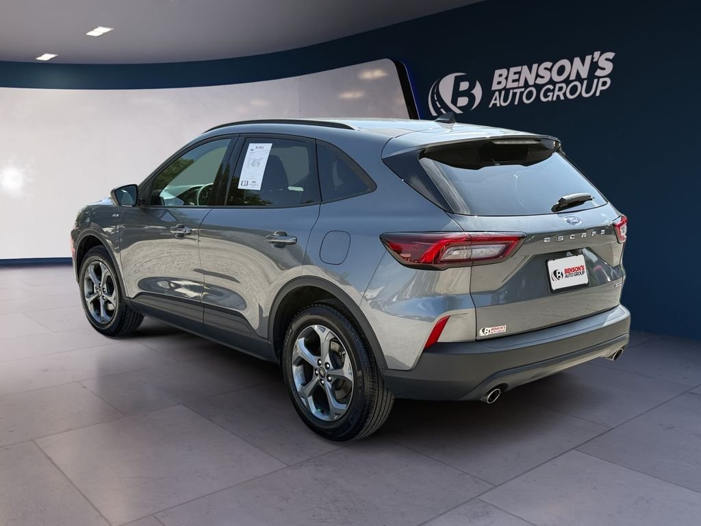 Used 2025 Gray Ford ST-Line image 3
