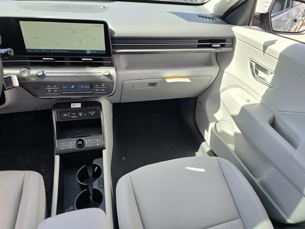 New 2027 Black Hyundai Limited image 9