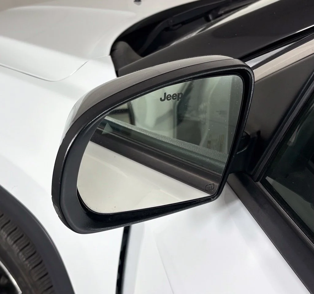 Used 2025 White Jeep Limited image 11