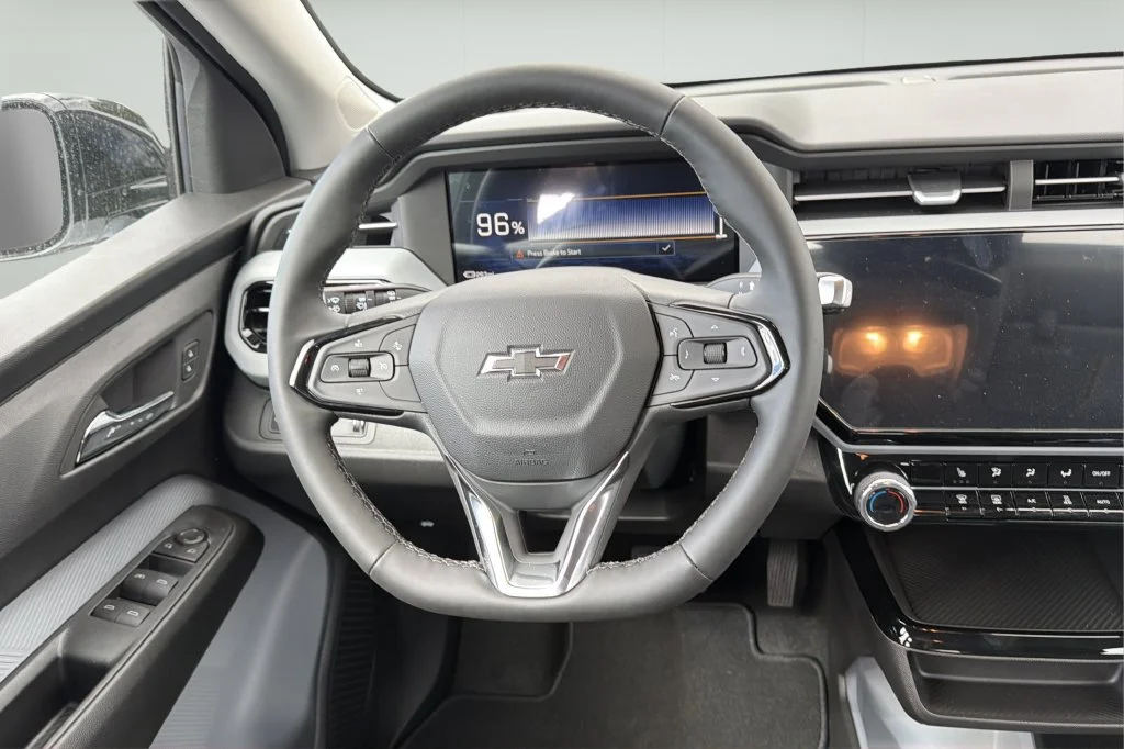 New 2027 Summit White Chevrolet LT image 20