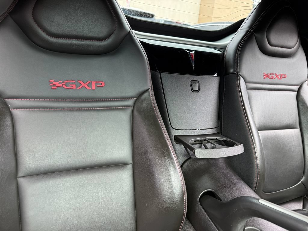 Used 2009 MYSTERIOUS (BLACK) Pontiac GXP image 22