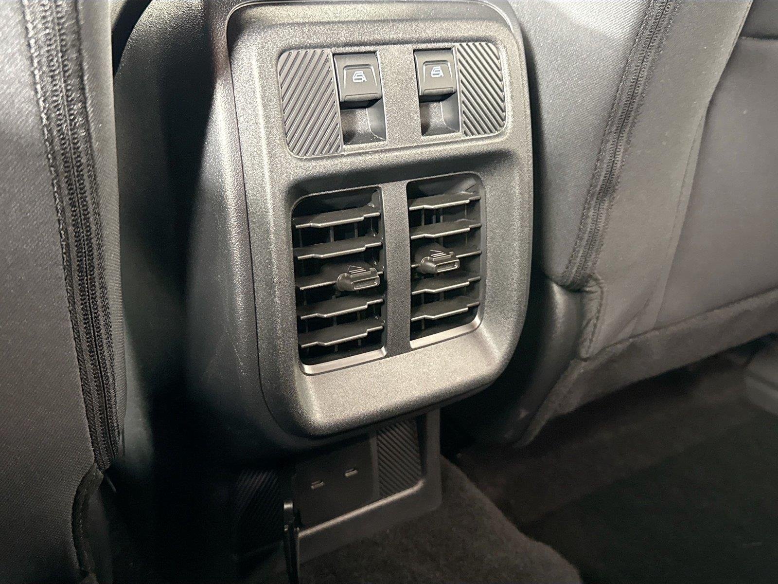 2025 Ford Bronco 4-Door Base - Photo 31