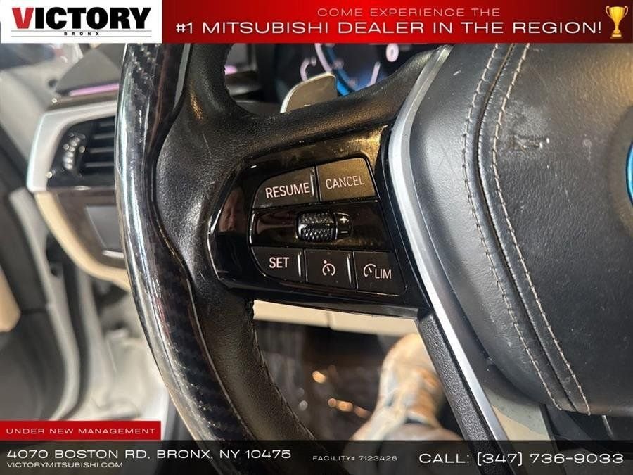 Used 2022 White BMW 530e iPerformance image 41