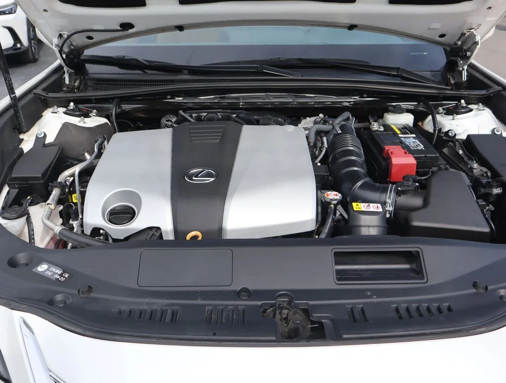 Used 2023 White Lexus 350 image 12