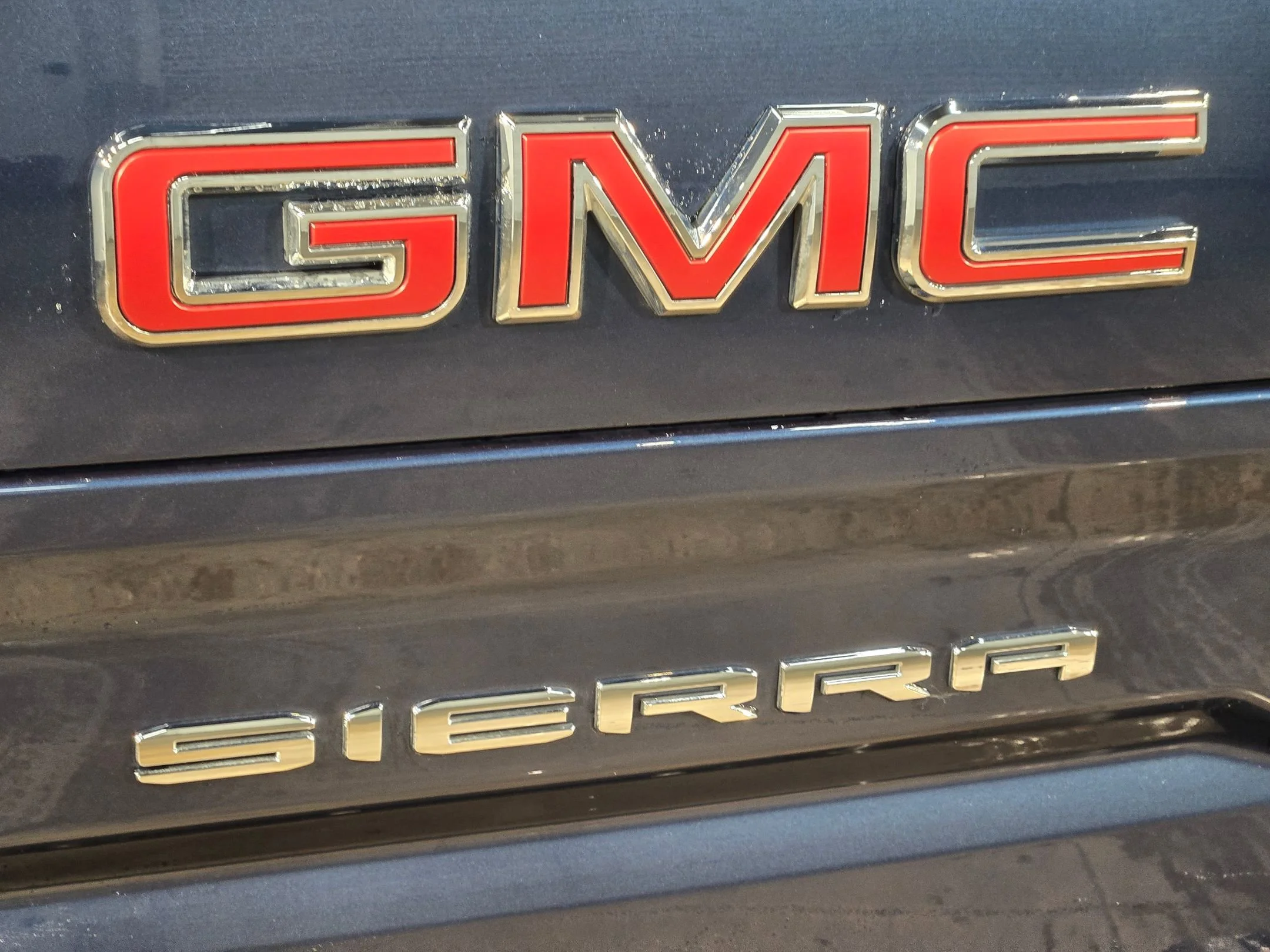 Used 2022 Pacific Blue Metallic GMC SLT image 37