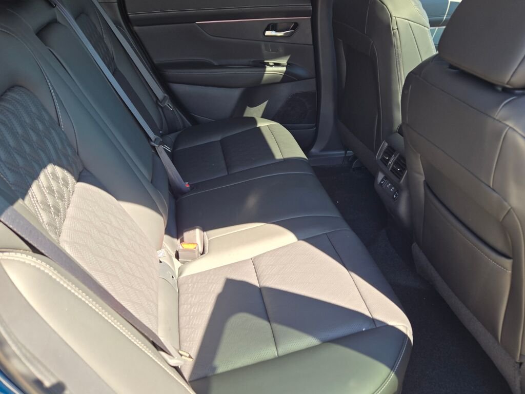 New 2026 Aurora Blue Pearl Metallic / Super Black Two-tone Nissan Platinum image 9