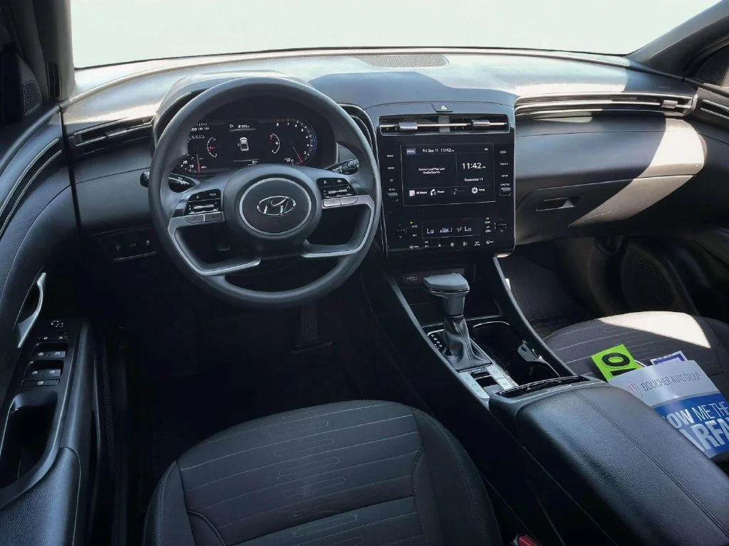 Used 2024 California Sand Hyundai SEL image 27