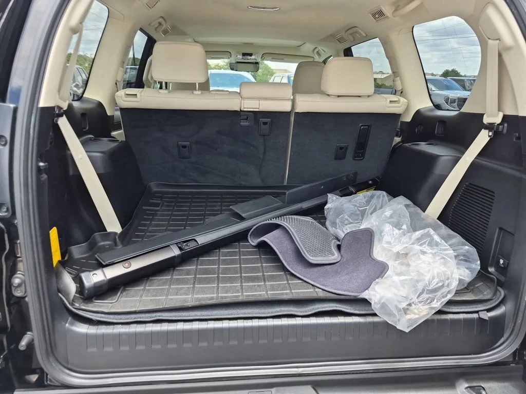 Used 2020 Black Lexus 460 image 38
