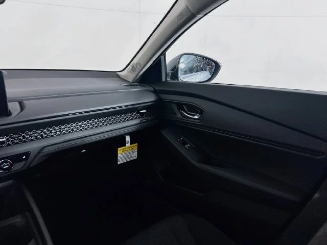 New 2026 Solar Silver Metallic Honda SE image 18