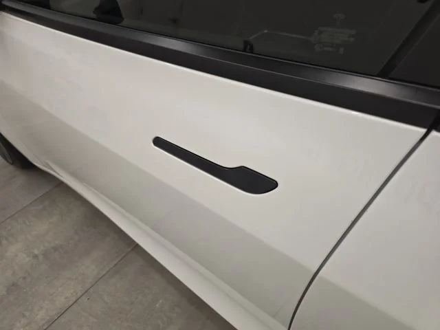 Used 2021 Pearl White Multi Tesla Performance image 18