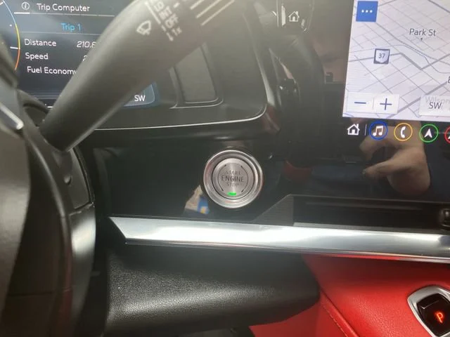 2021 Chevrolet Corvette 2LT - Photo 17
