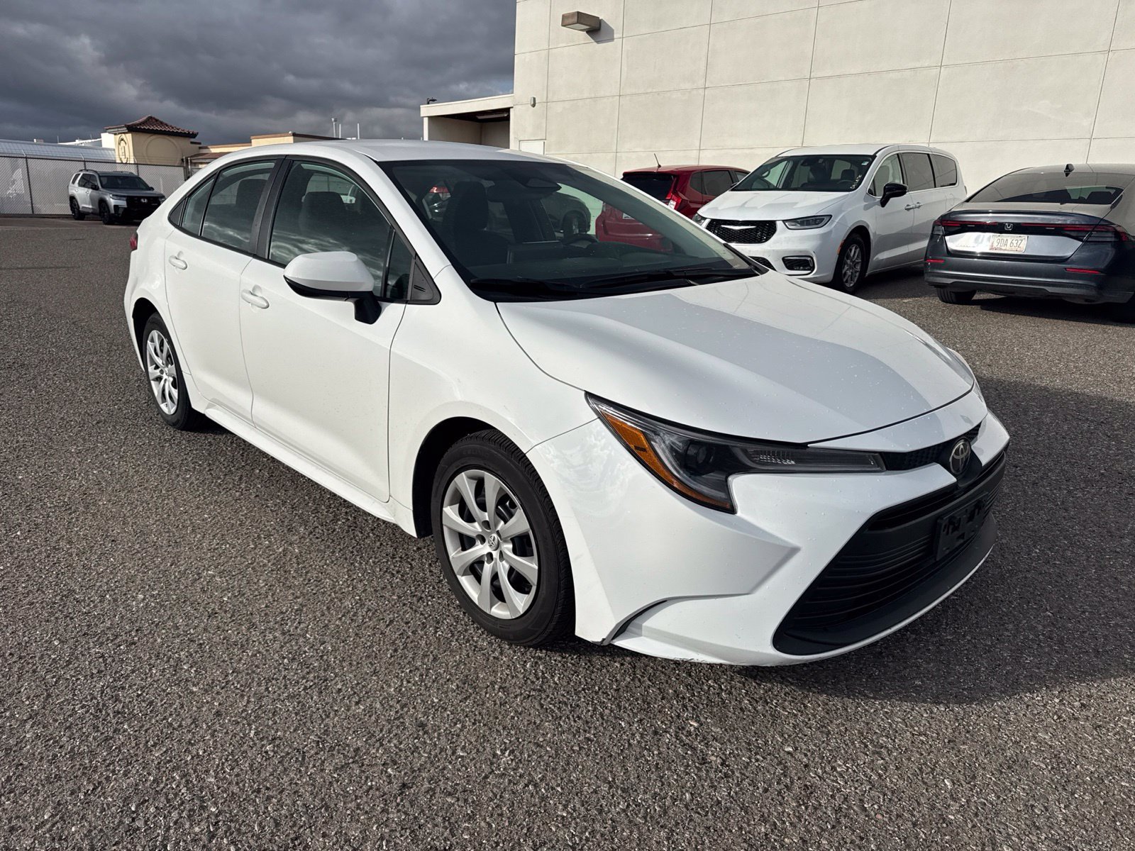 Used 2025 Ice Toyota LE image 7