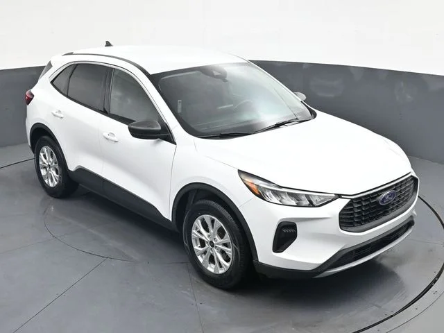 Used 2023 White Ford Active image 27