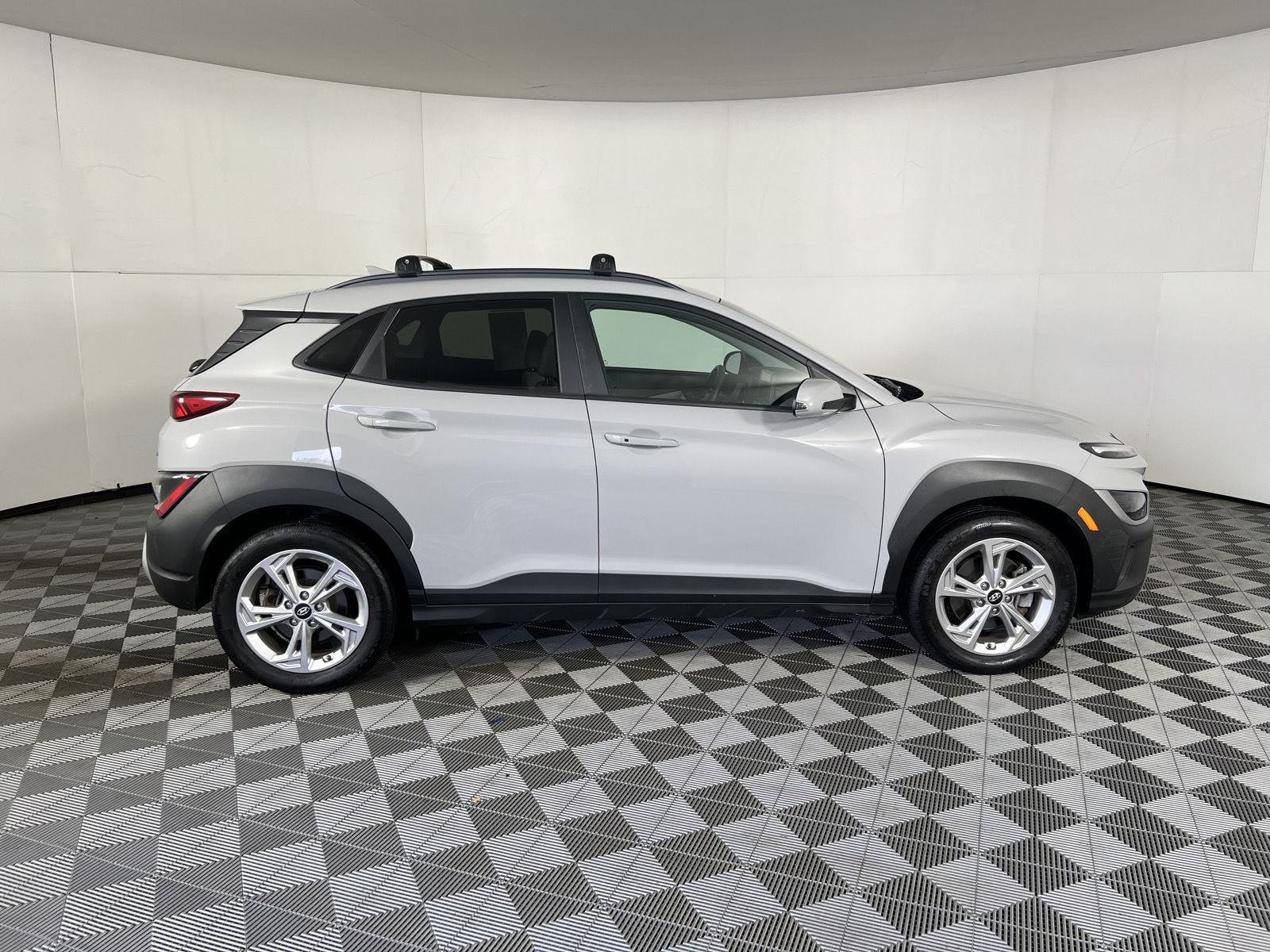 Used 2023 Cyber Silver Hyundai SEL image 9